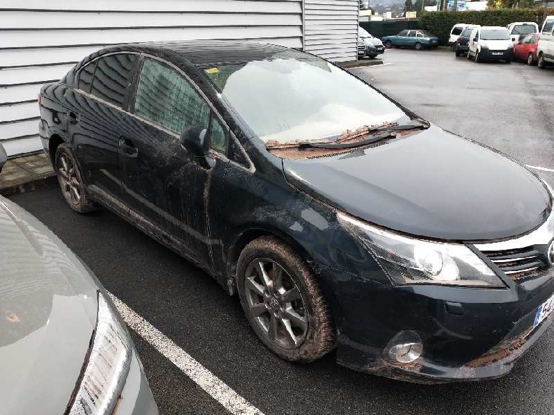 toyota avensis (t27) del año 2012