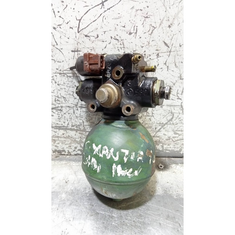 Recambio de acumulador central amortiguacion para citroen xantia berlina 2.0 hdi exclusive referencia OEM IAM   