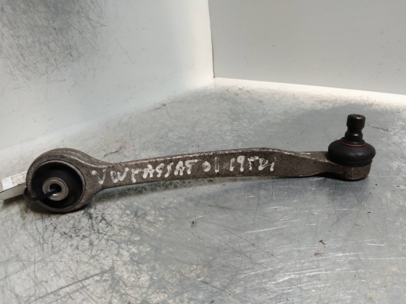 Recambio de brazo suspension superior delantero izquierdo para volkswagen passat berlina (3b3) 1.9 tdi referencia OEM IAM   