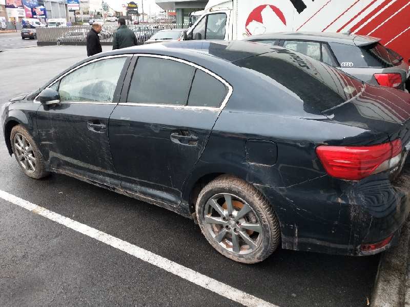 toyota avensis (t27) del año 2012