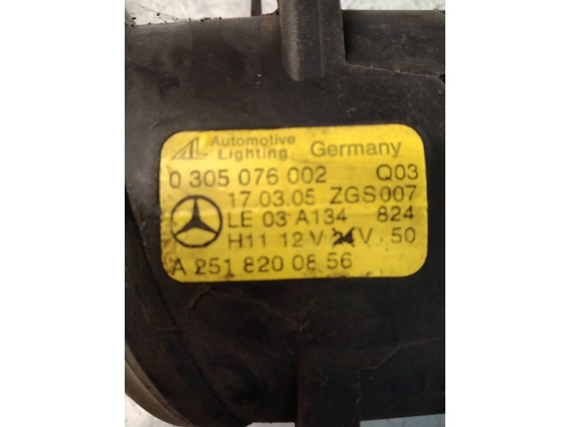 Recambio de faro antiniebla derecho para mercedes clase a (w169) a 180 cdi (169.007) referencia OEM IAM 0305076002 A2518200856 