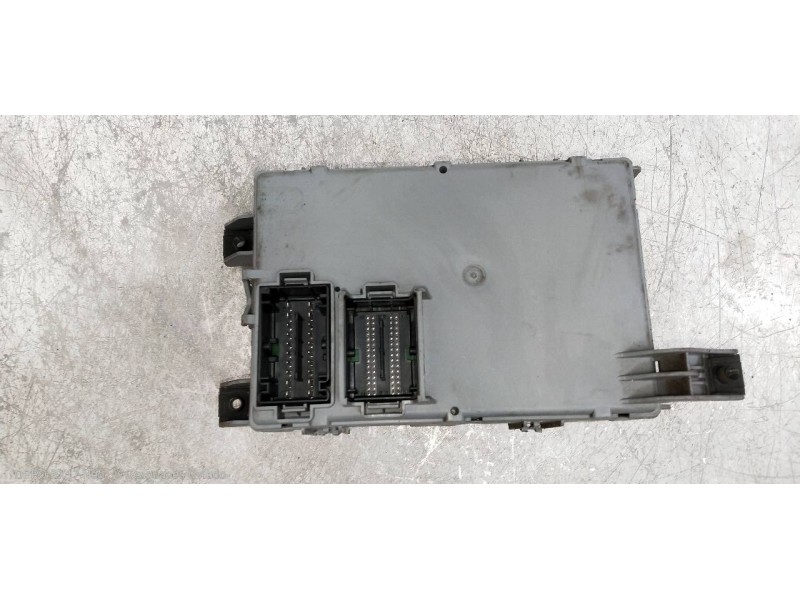 Recambio de caja reles / fusibles para fiat fiorino básico referencia OEM IAM 01353010080 28136466 