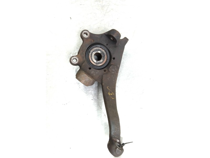 Recambio de mangueta delantera izquierda para renault 18 gtd referencia OEM IAM   