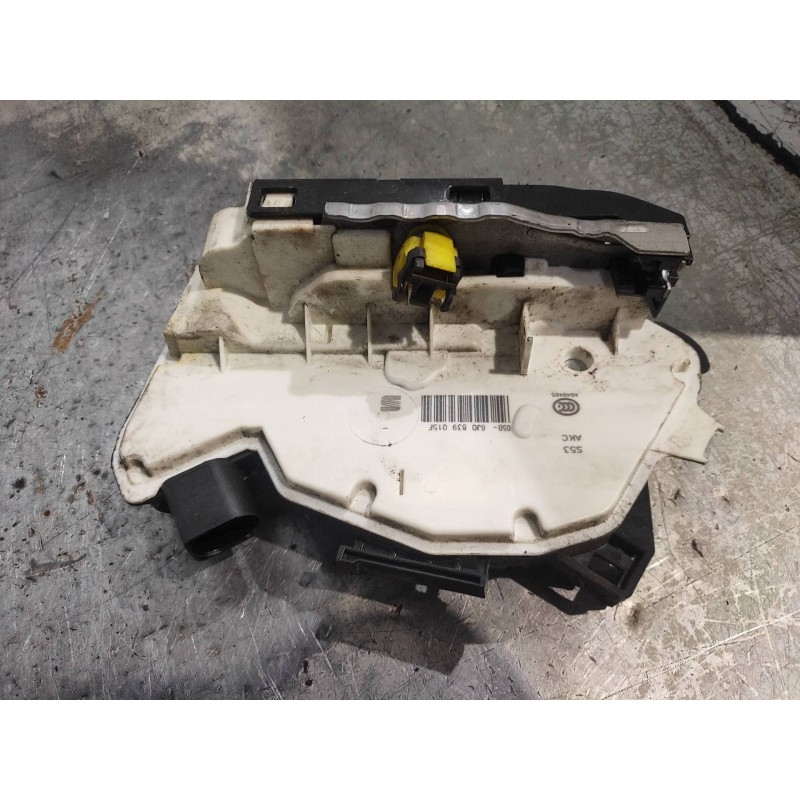 Recambio de motor cierre centralizado trasero izquierdo para seat ibiza st (6j8) style referencia OEM IAM 6J0839015F 05B6J083901