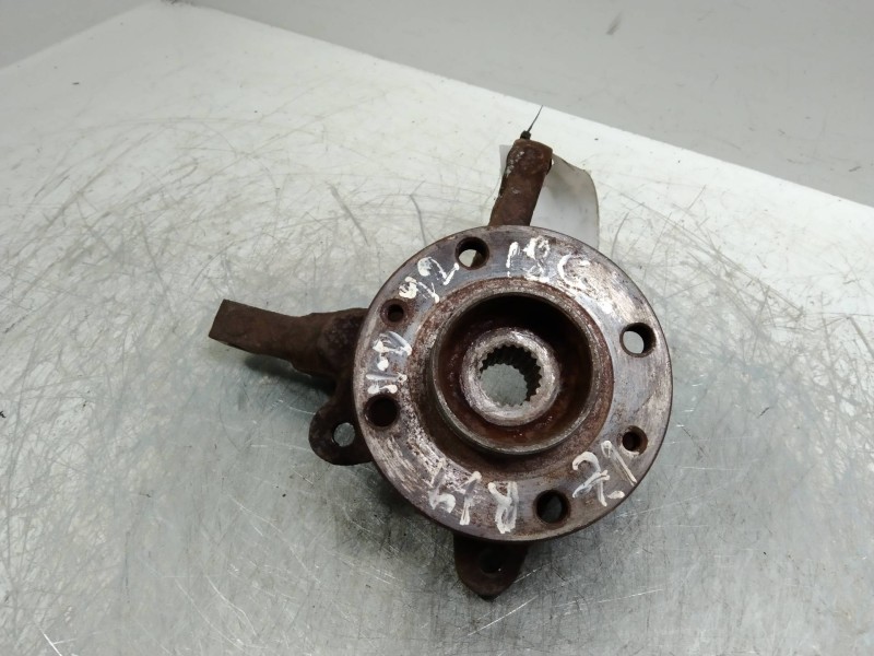 Recambio de mangueta delantera izquierda para renault 19 (b/c/l53) referencia OEM IAM   