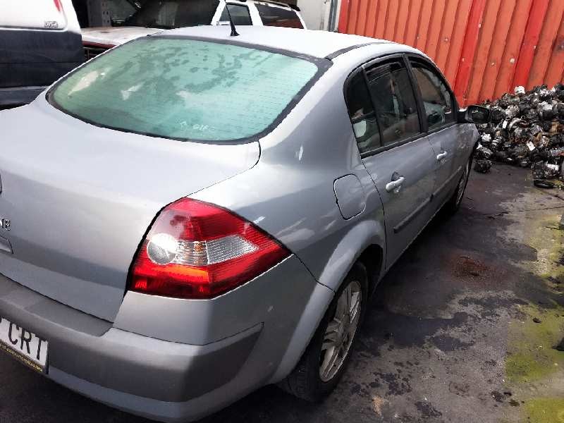 renault megane ii classic berlina del año 2004