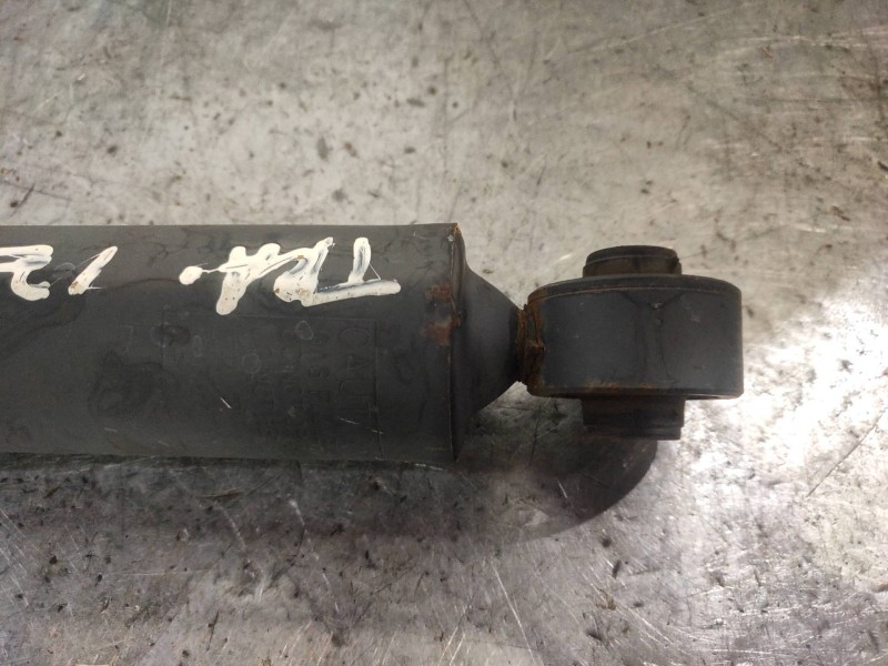 Recambio de amortiguador trasero izquierdo para lexus nx 300h 2wd referencia OEM IAM 4853078020  