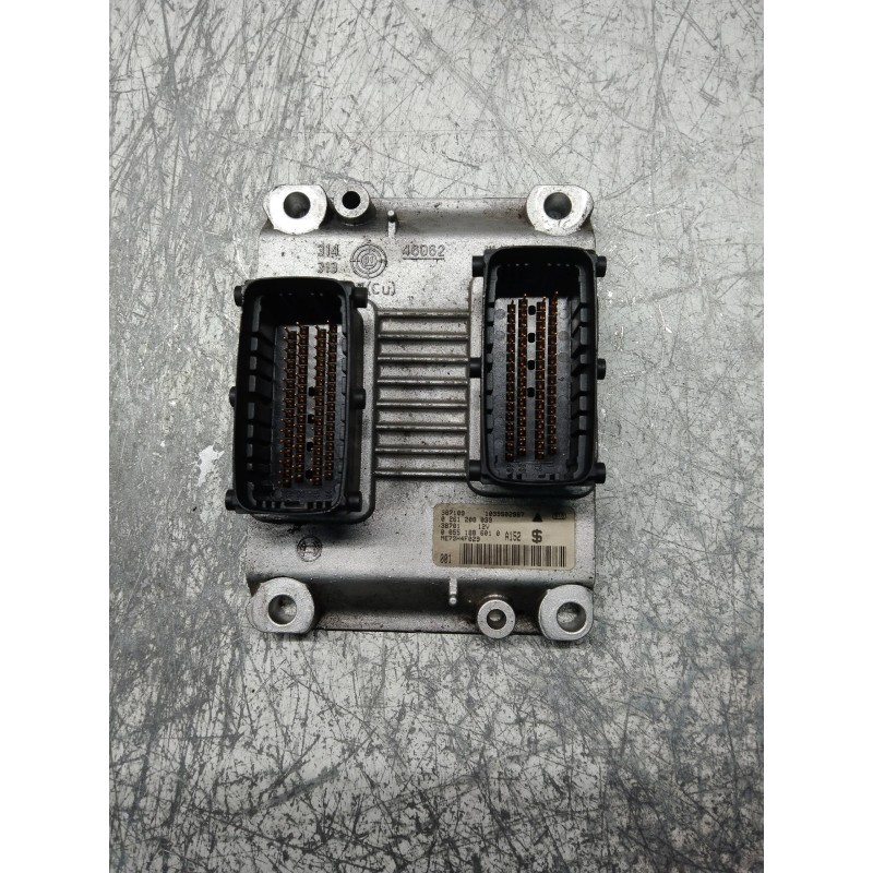 Recambio de centralita motor uce para fiat punto berlina (188) 1.4 16v sporting referencia OEM IAM 0261208033 1039S02987 0055188