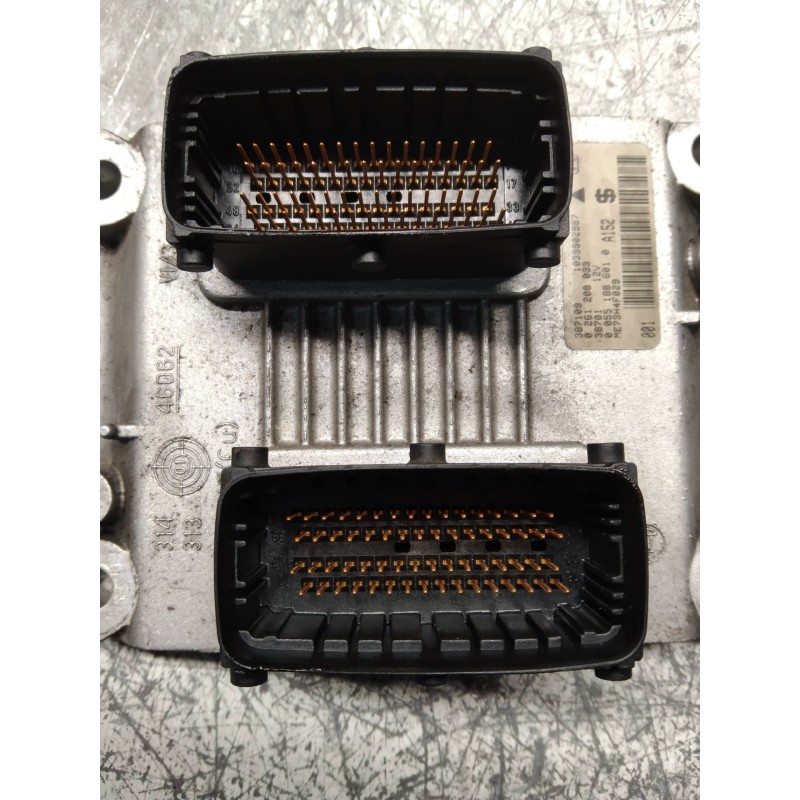 Recambio de centralita motor uce para fiat punto berlina (188) 1.4 16v sporting referencia OEM IAM 0261208033 1039S02987 0055188