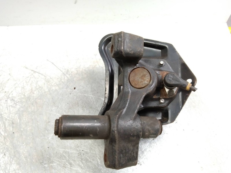 Recambio de mangueta delantera izquierda para renault 25 (b29) v6 turbo cat (b29g) referencia OEM IAM   