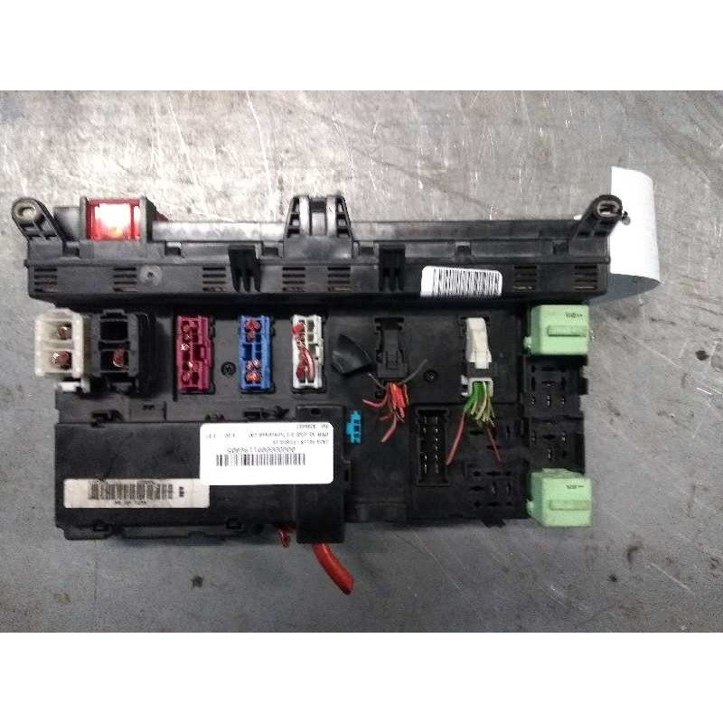 Recambio de caja reles / fusibles para bmw x5 (e53) 3.0 turbodiesel cat referencia OEM IAM 8380407 8384525 