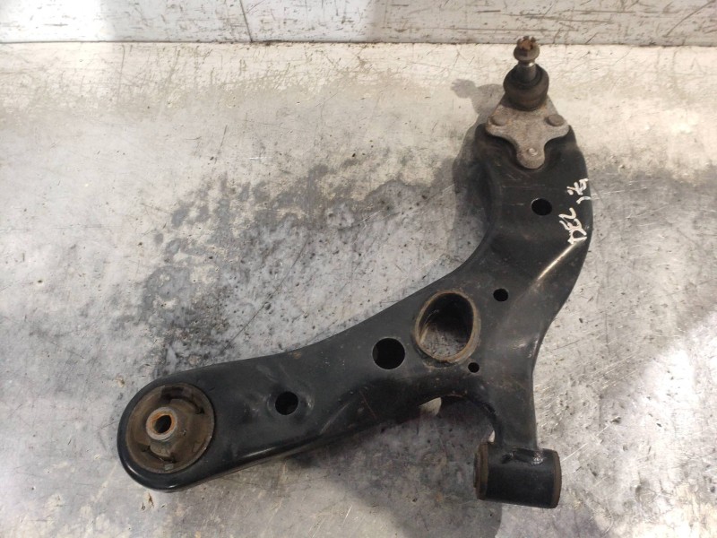 Recambio de brazo suspension inferior delantero izquierdo para lexus nx 300h 2wd referencia OEM IAM   