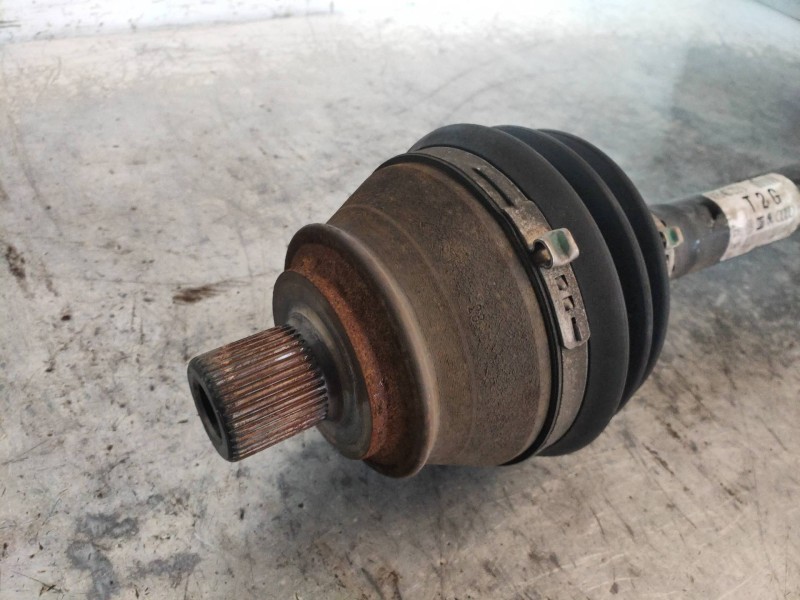 Recambio de transmision delantera izquierda para audi a6 avant (4f5) 2.4 quattro referencia OEM IAM 4F0407271G  