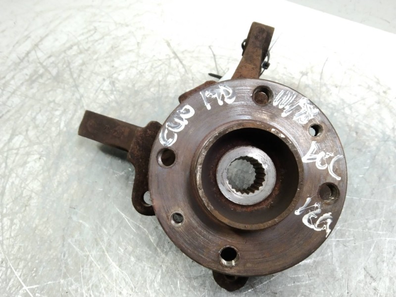 Recambio de mangueta delantera derecha para renault clio ii fase i (b/cbo) 1.9 d referencia OEM IAM   