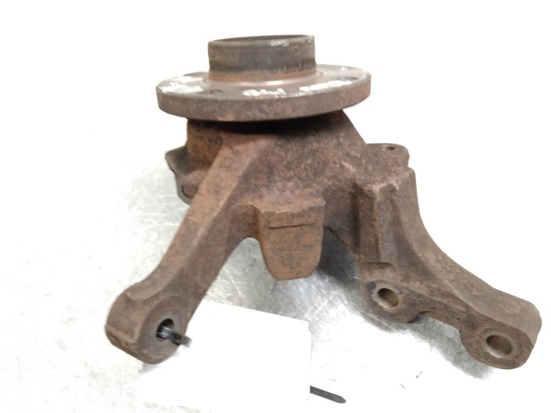 Recambio de mangueta delantera derecha para renault clio ii fase i (b/cbo) 1.9 d referencia OEM IAM   