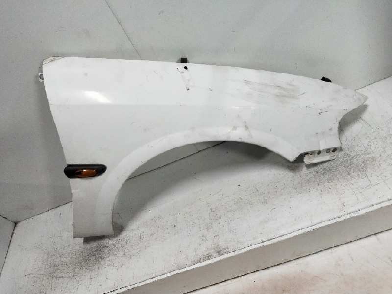 Recambio de aleta delantera derecha para opel vectra b berlina 1.8 16v cat referencia OEM IAM   