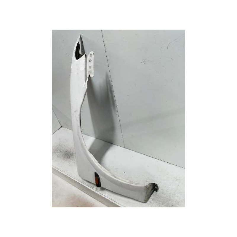 Recambio de aleta delantera derecha para opel vectra b berlina 1.8 16v cat referencia OEM IAM   