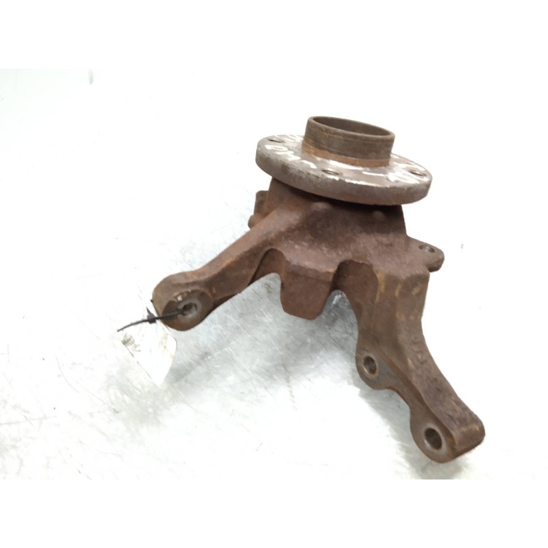 Recambio de mangueta delantera izquierda para renault clio ii fase i (b/cbo) 1.4 referencia OEM IAM   