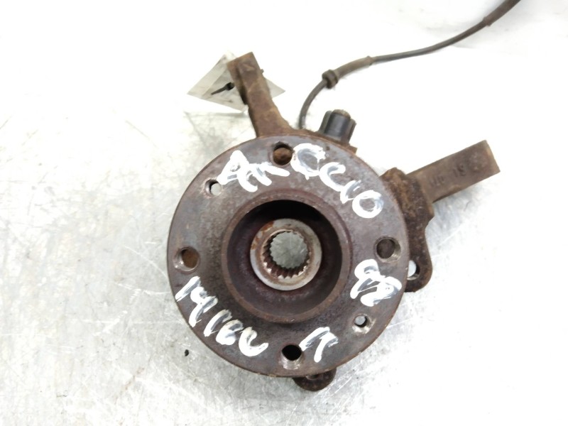 Recambio de mangueta delantera derecha para renault clio ii fase i (b/cbo) referencia OEM IAM   