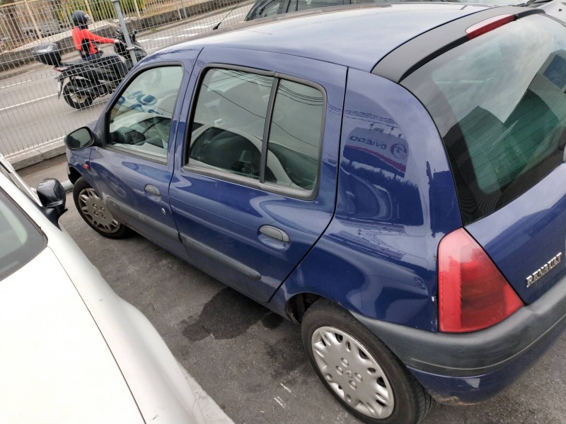 renault clio ii fase i (b/cbo) del año 2001