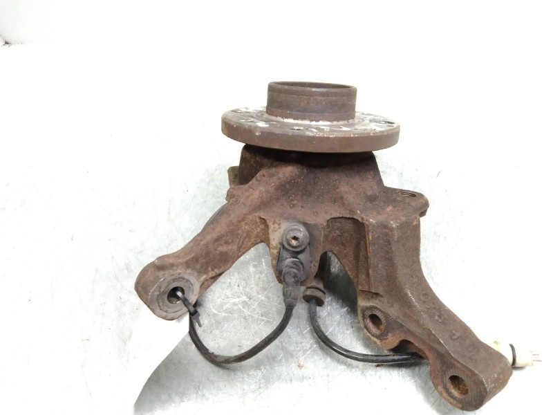 Recambio de mangueta delantera izquierda para renault clio ii fase ii (b/cb0) 1.5 dci diesel referencia OEM IAM   