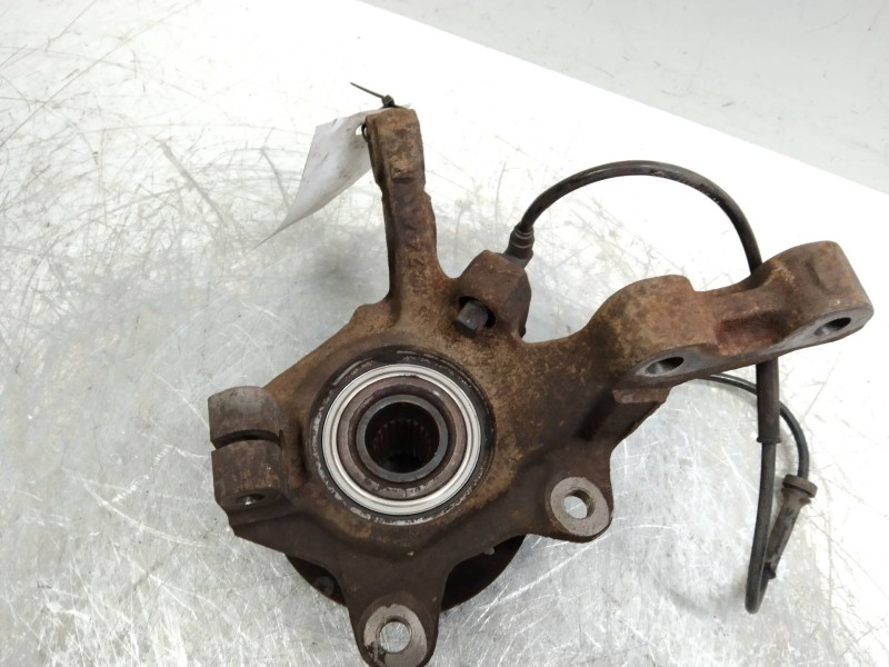 Recambio de mangueta delantera izquierda para renault clio ii fase ii (b/cb0) 1.5 dci diesel referencia OEM IAM    Recambio de mangueta delantera izquierda para renault clio ii fase ii (b/cb0) 1.5 dci diesel referencia OEM IAM