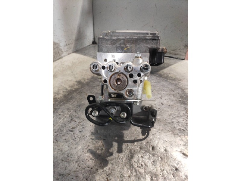 Recambio de abs para lexus nx 300h 2wd referencia OEM IAM 4721078020 4720574040 A17A072