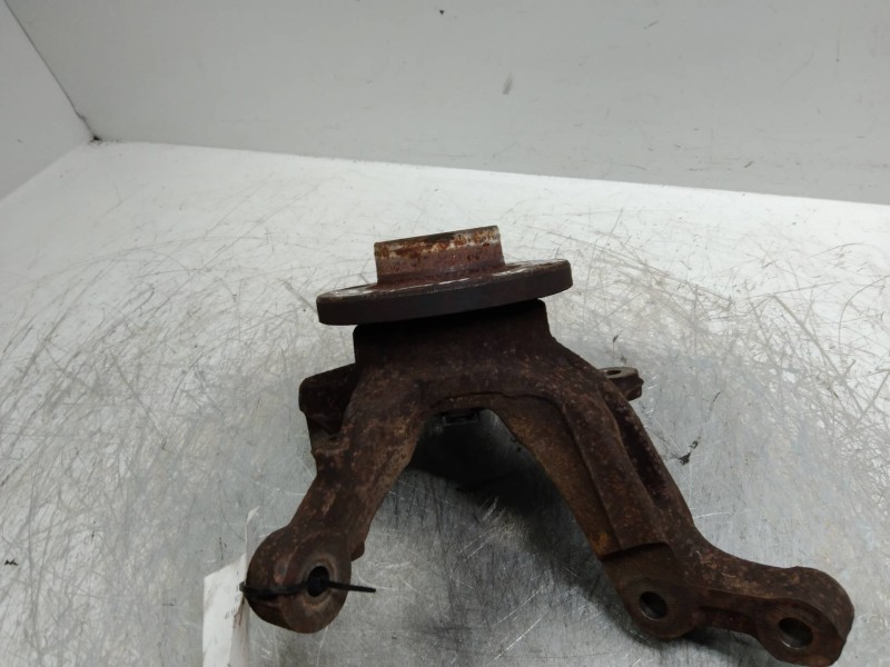 Recambio de mangueta delantera derecha para renault clio iii 1.2 16v referencia OEM IAM   