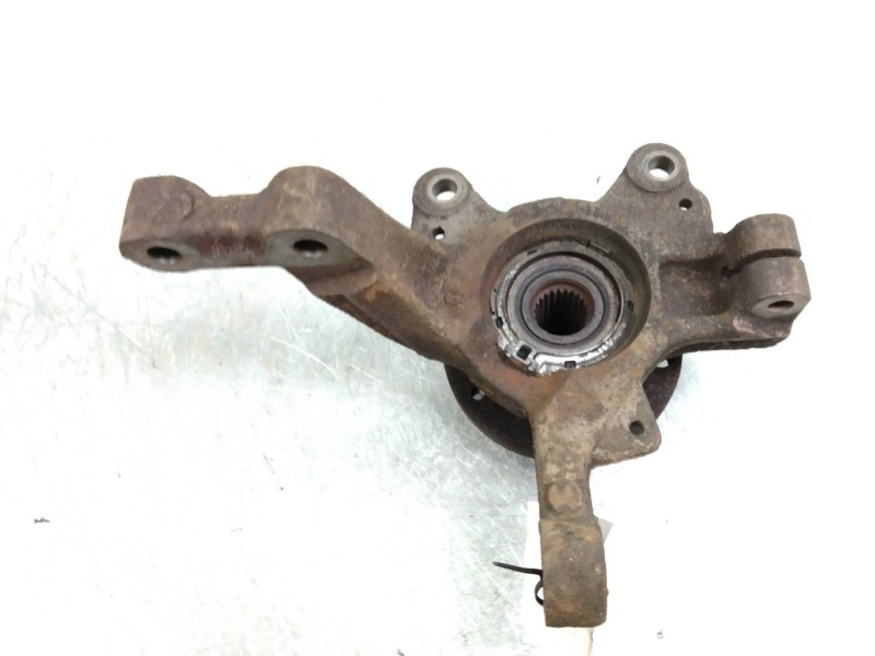 Recambio de mangueta delantera derecha para renault clio iii 1.2 16v referencia OEM IAM   