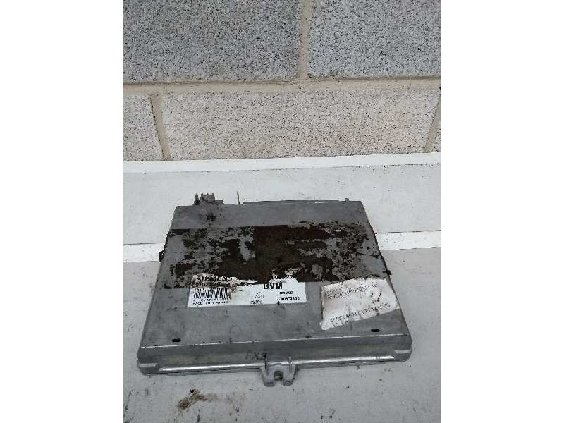 Recambio de centralita motor uce para renault clio i fase i+ii (b/c57) referencia OEM IAM S111730119B HOM7700861423 7700873360 Recambio de centralita motor uce para renault clio i fase i+ii (b/c57) referencia OEM IAM S111730119B HOM7700861423 7700873360