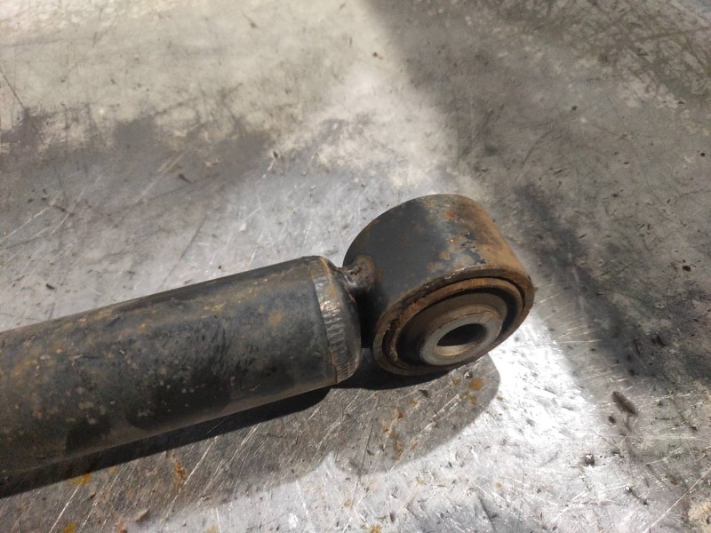 Recambio de amortiguador trasero derecho para chevrolet cruze ls referencia OEM IAM 13329527  