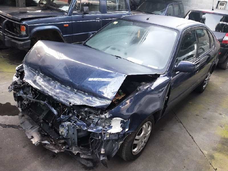 toyota corolla (e11) del año 2001