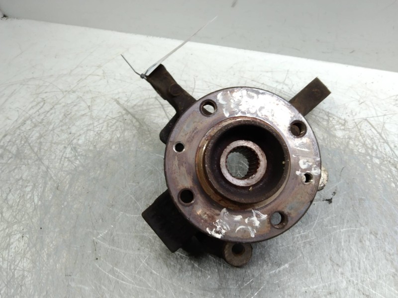 Recambio de mangueta delantera derecha para renault clio iii expression referencia OEM IAM   