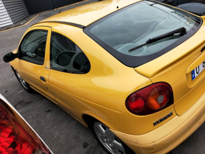 renault megane i coupe fase 2 (da..) del año 2000
