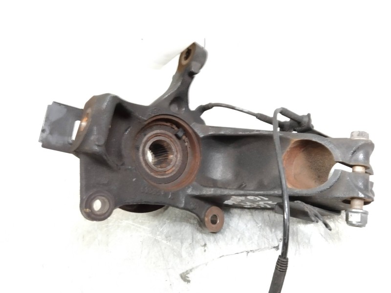 Recambio de mangueta delantera izquierda para renault clio iv renault sport referencia OEM IAM   