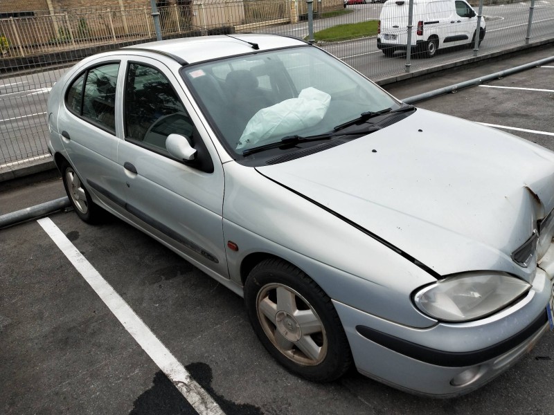 renault megane i fase 2 berlina (ba0) del año 2000