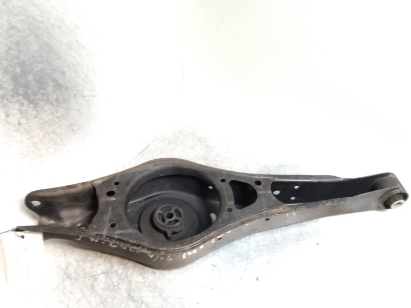 Recambio de brazo suspension inferior trasero izquierdo para volkswagen golf v berlina (1k1) 1.9 tdi referencia OEM IAM   