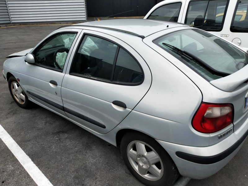 renault megane i fase 2 berlina (ba0) del año 2000
