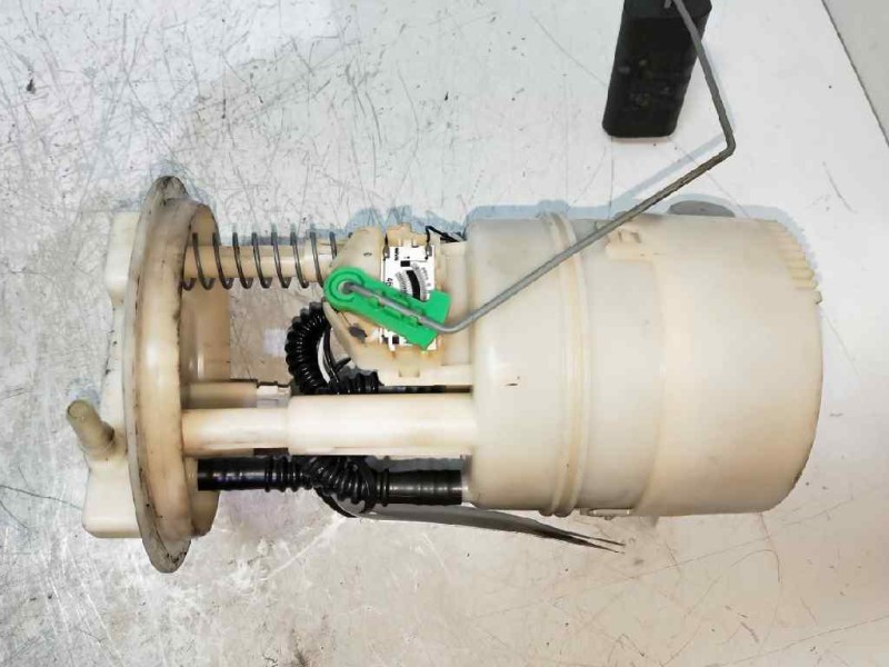 Recambio de bomba combustible para renault clio iii 1.2 16v referencia OEM IAM  AFORADOR 