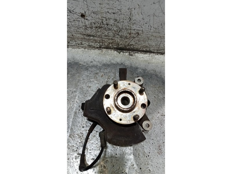 Recambio de mangueta delantera derecha para chevrolet kalos 1.4 se referencia OEM IAM   