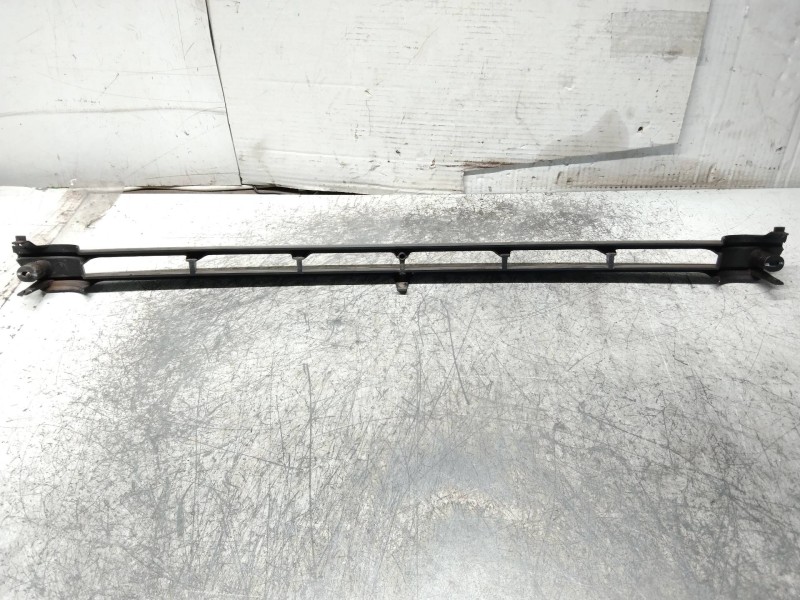Recambio de rejilla delantera para renault clio i fase i+ii (b/c57) 1.4 referencia OEM IAM 7700795694  