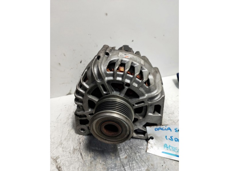 Recambio de alternador para dacia sandero laureate referencia OEM IAM 8201040655  