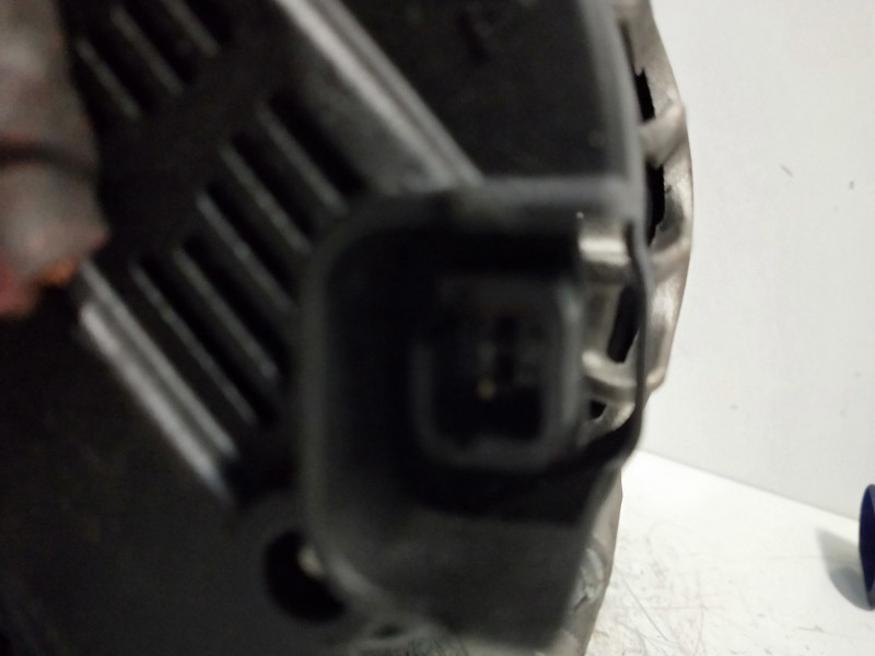 Recambio de alternador para dacia sandero laureate referencia OEM IAM 8201040655  