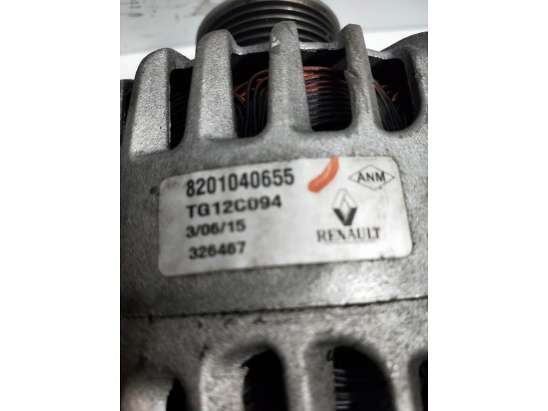 Recambio de alternador para dacia sandero laureate referencia OEM IAM 8201040655  