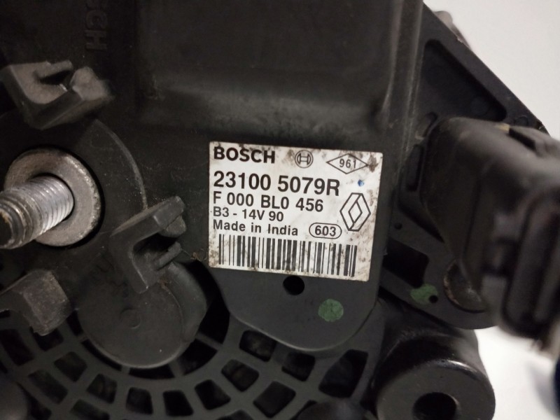 Recambio de alternador para dacia sandero stepway referencia OEM IAM 231005079R  