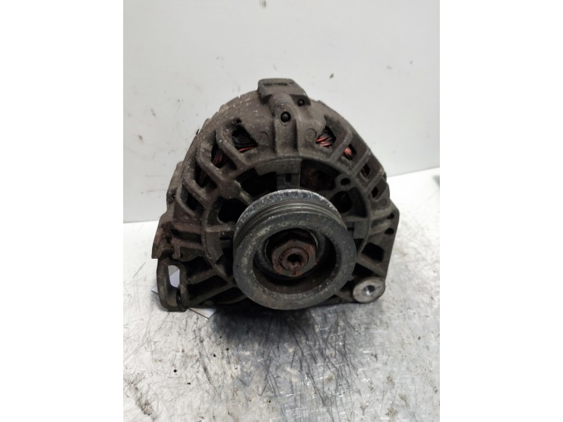 Recambio de alternador para dacia sandero ambiance referencia OEM IAM 8200660044B  