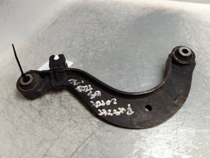 Recambio de brazo suspension superior trasero izquierdo para volkswagen passat berlina (3c2) advance referencia OEM IAM   