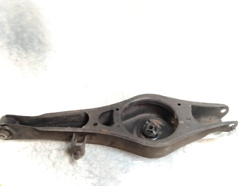 Recambio de brazo suspension inferior trasero izquierdo para volkswagen passat berlina (3c2) advance referencia OEM IAM   