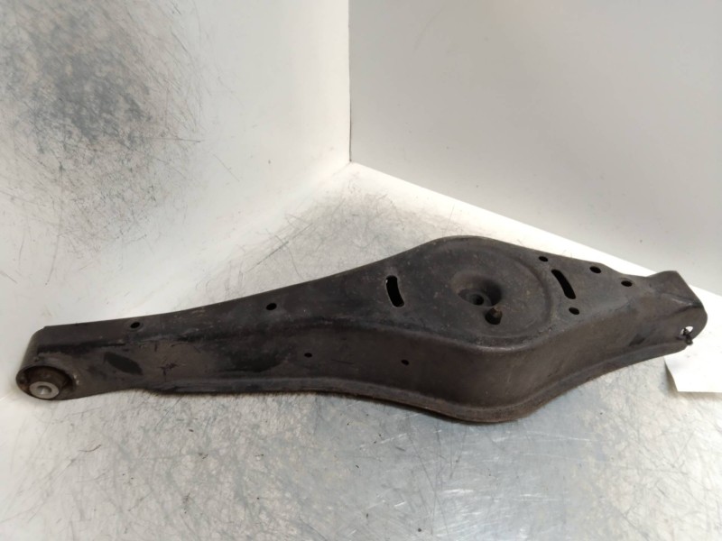 Recambio de brazo suspension inferior trasero derecho para volkswagen passat variant (3c5) 2.0 tdi referencia OEM IAM   