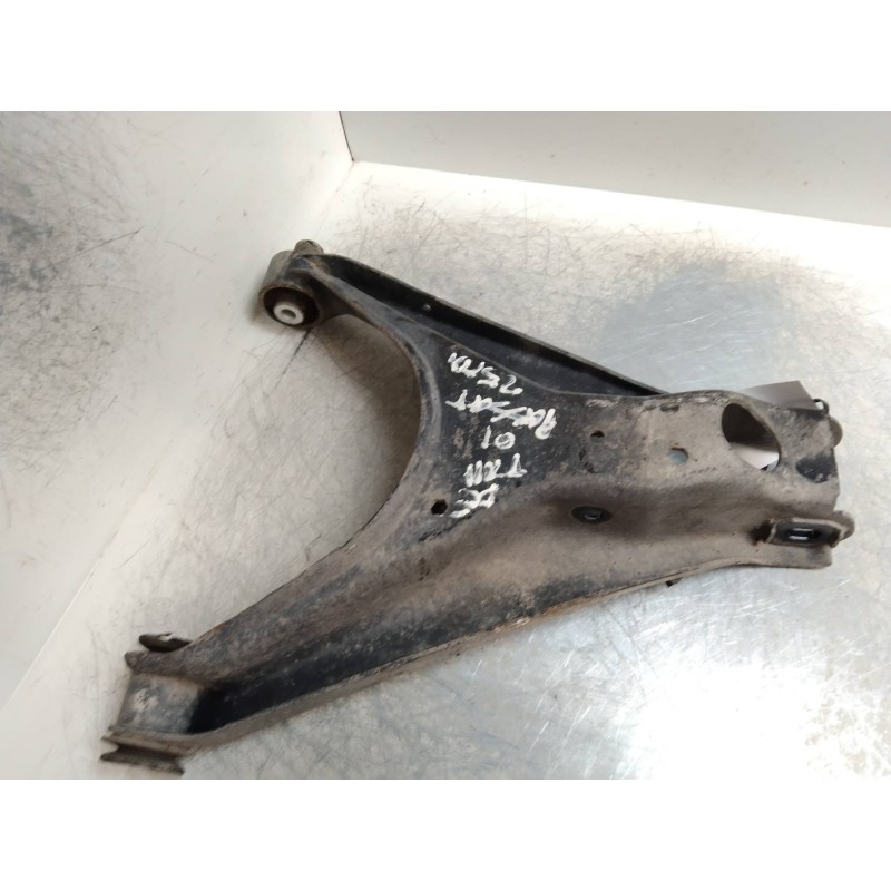 Recambio de brazo suspension superior trasero derecho para volkswagen passat berlina (3b3) 2.5 v6 tdi referencia OEM IAM   